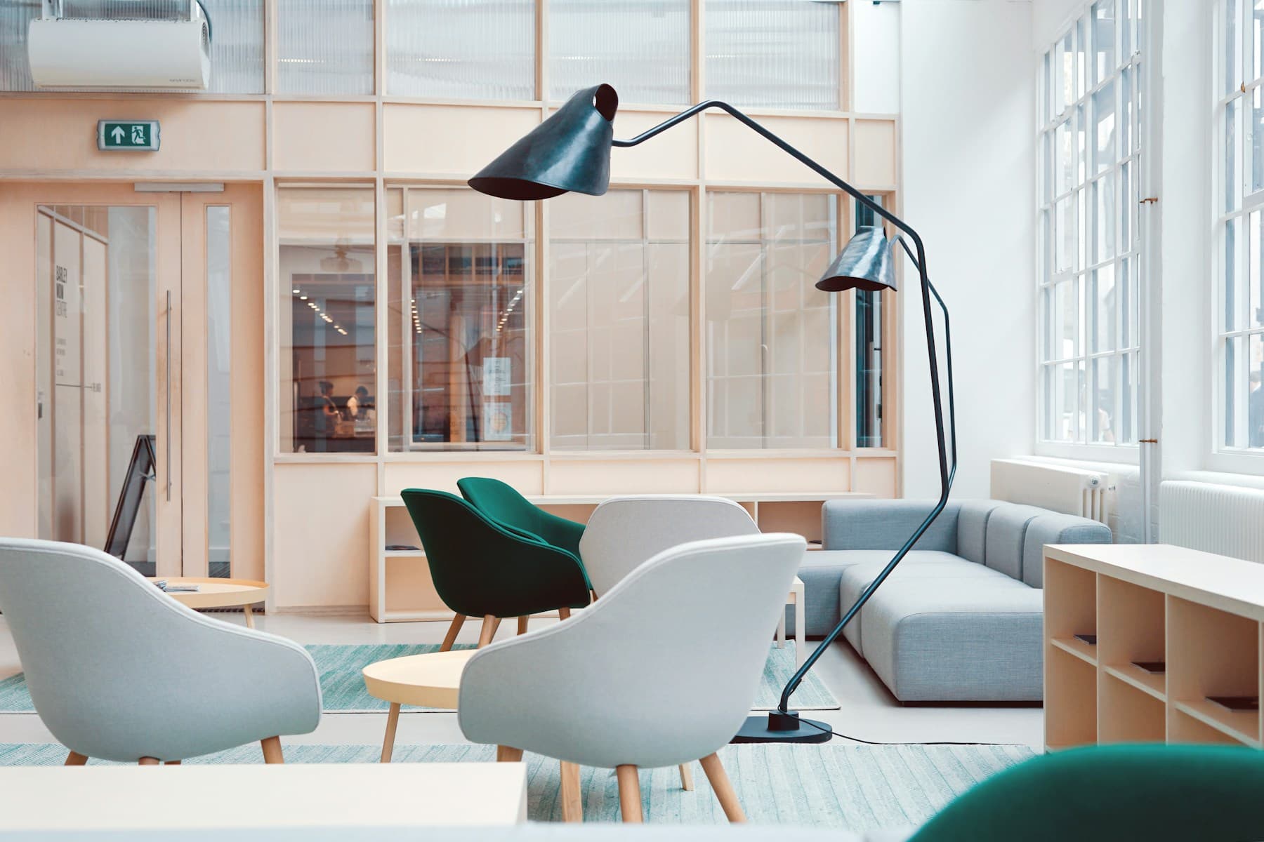 Cele mai bune lampadare smart în 2026